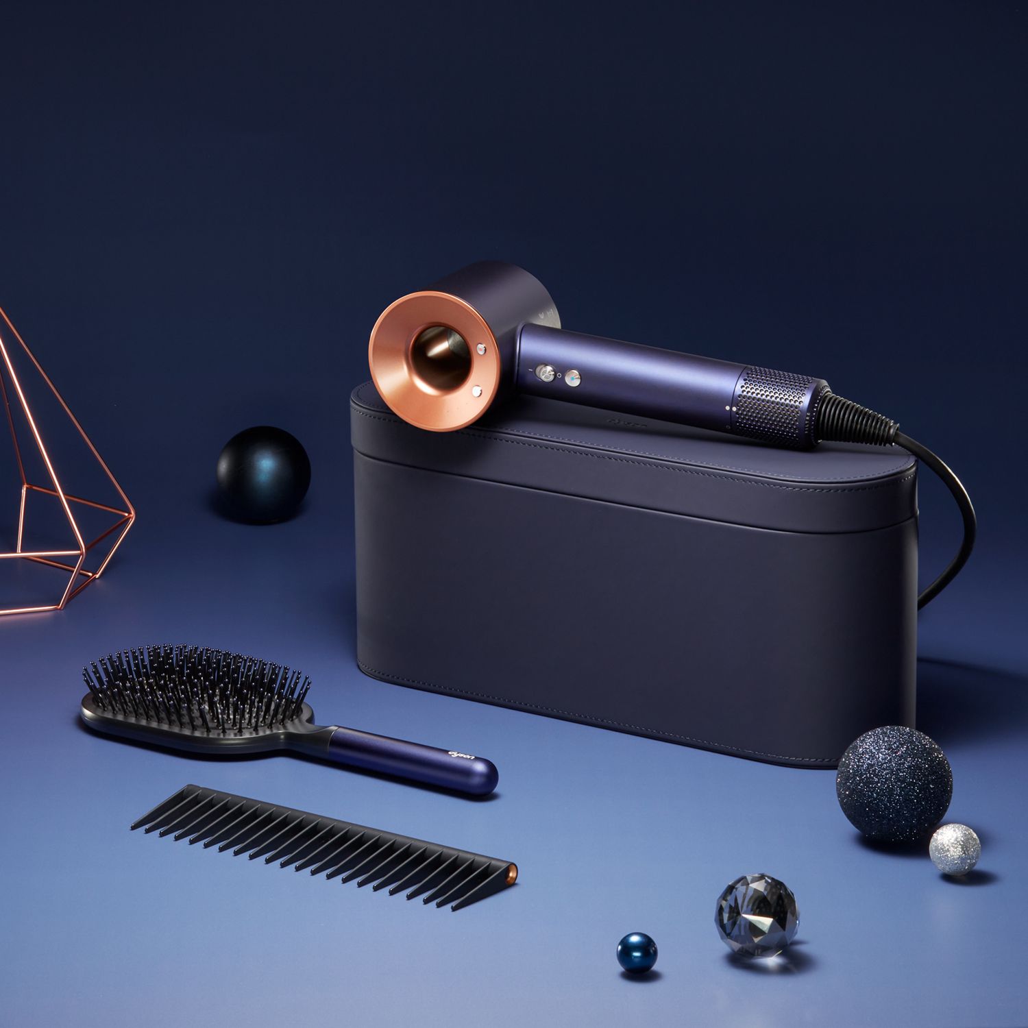 photo du sèche-cheveux Dyson Supersonic™ bleu prusse et cuivré 